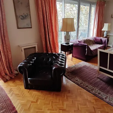 Avenue Victor Hugo - 16 - 4160 파리