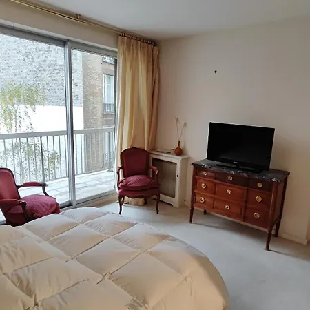 Avenue Victor Hugo - 16 - 4160 Paříž