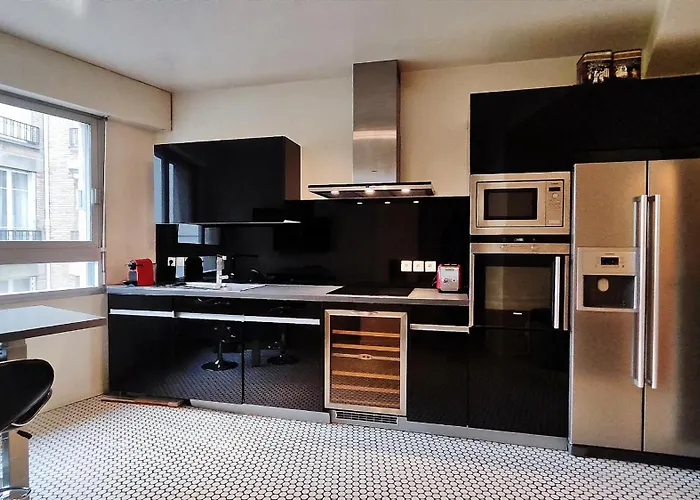 Apartament Avenue Victor Hugo - 16 - 4160 *