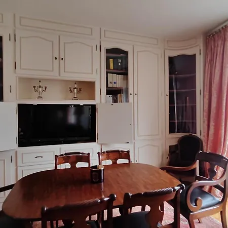 Avenue Victor Hugo - 16 - 4160 Παρίσι